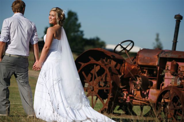 Bride and groom at their Hunter Valley wedding at Hunter Farm in Pokolbin